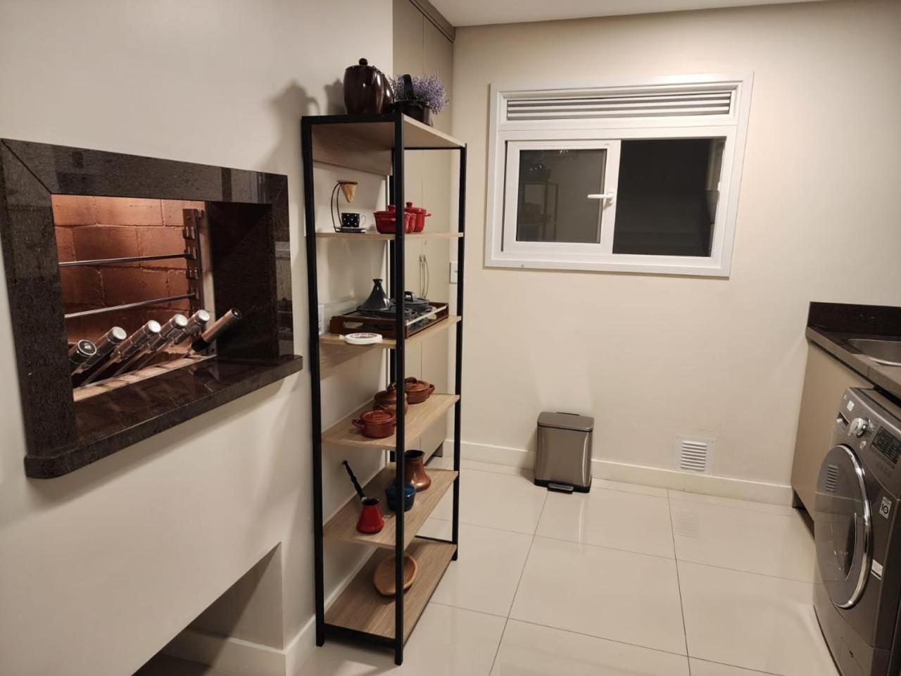 Apartamento Lar Do Ozzy Com Lareira No Centro De Gramado! Exterior foto
